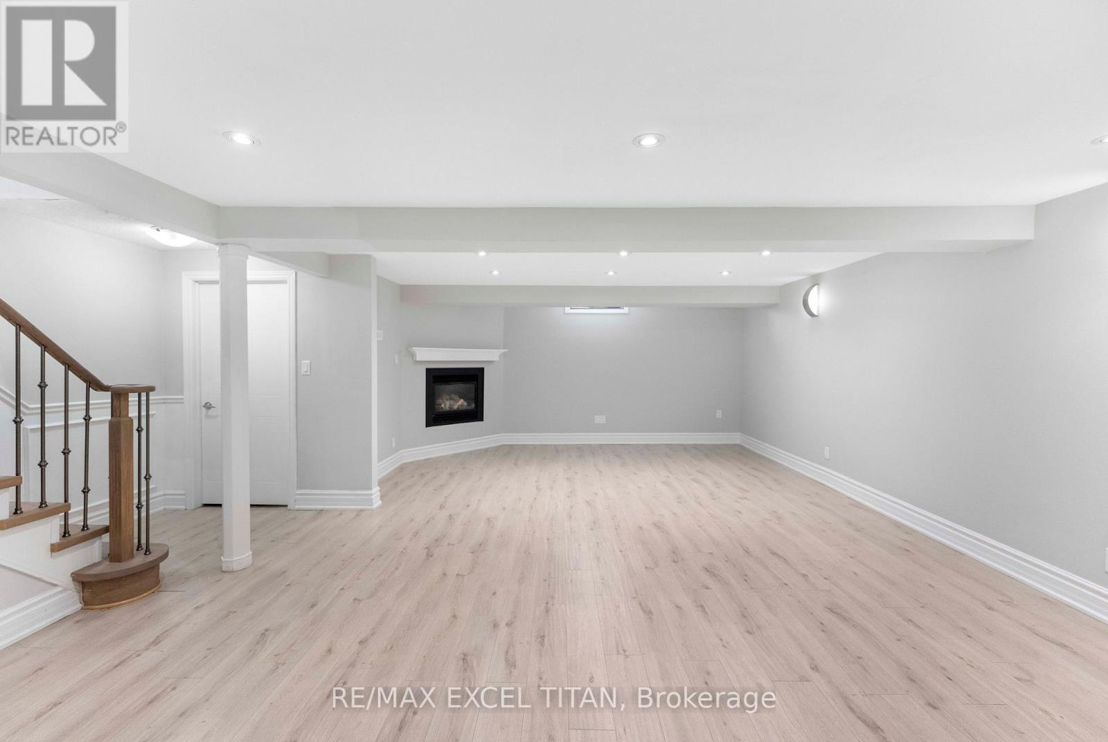 258 Glenway Circle, Newmarket, Ontario  L3Y 7S7 - Photo 37 - N13657838