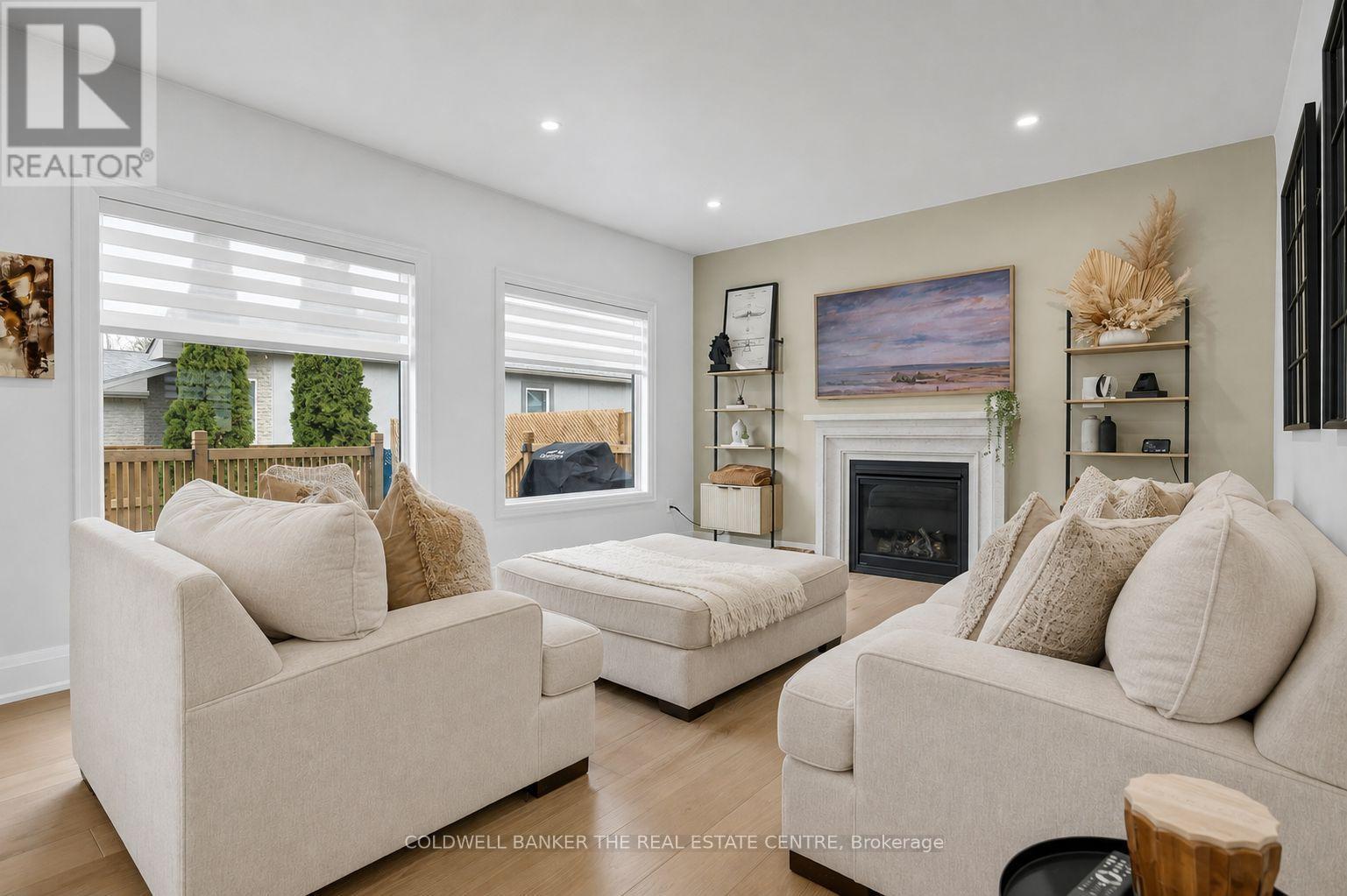 684 Lakelands Avenue, Innisfil, Ontario  L9S 4E6 - Photo 12 - N13657916