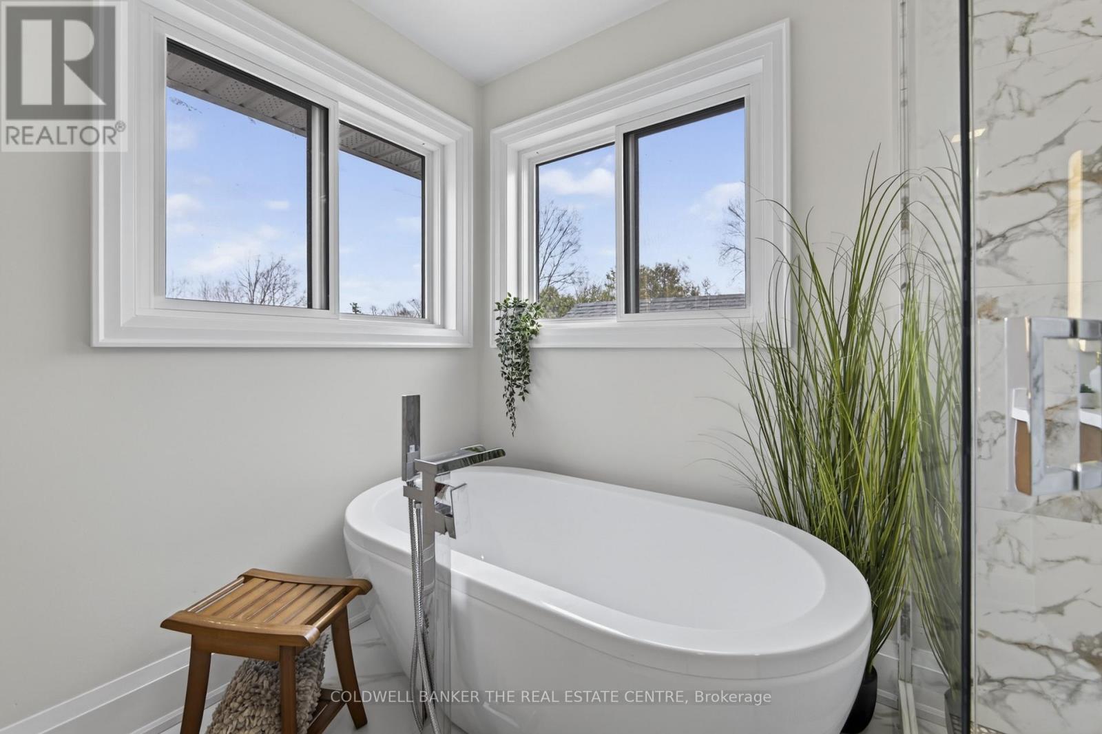 684 Lakelands Avenue, Innisfil, Ontario  L9S 4E6 - Photo 29 - N13657916