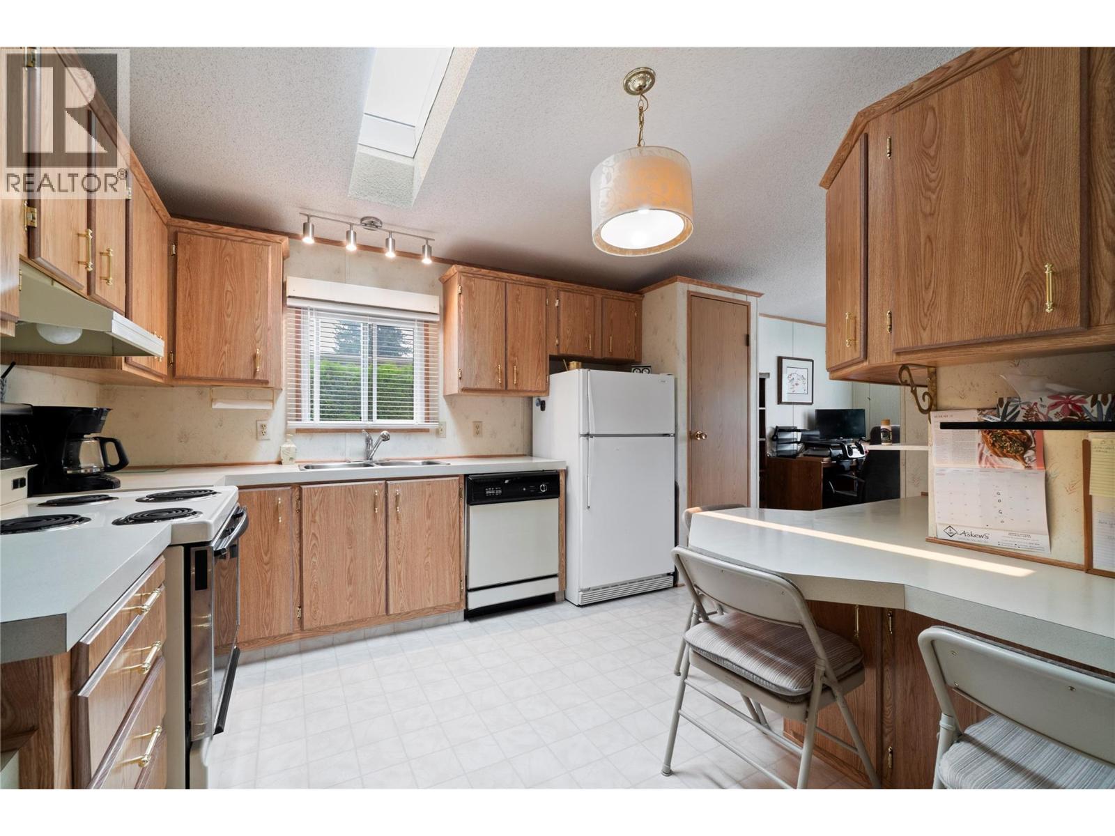 1361 30 Street SE Unit# 26, Salmon Arm, British Columbia  V1E 2N4 - Photo 8 - 10396911