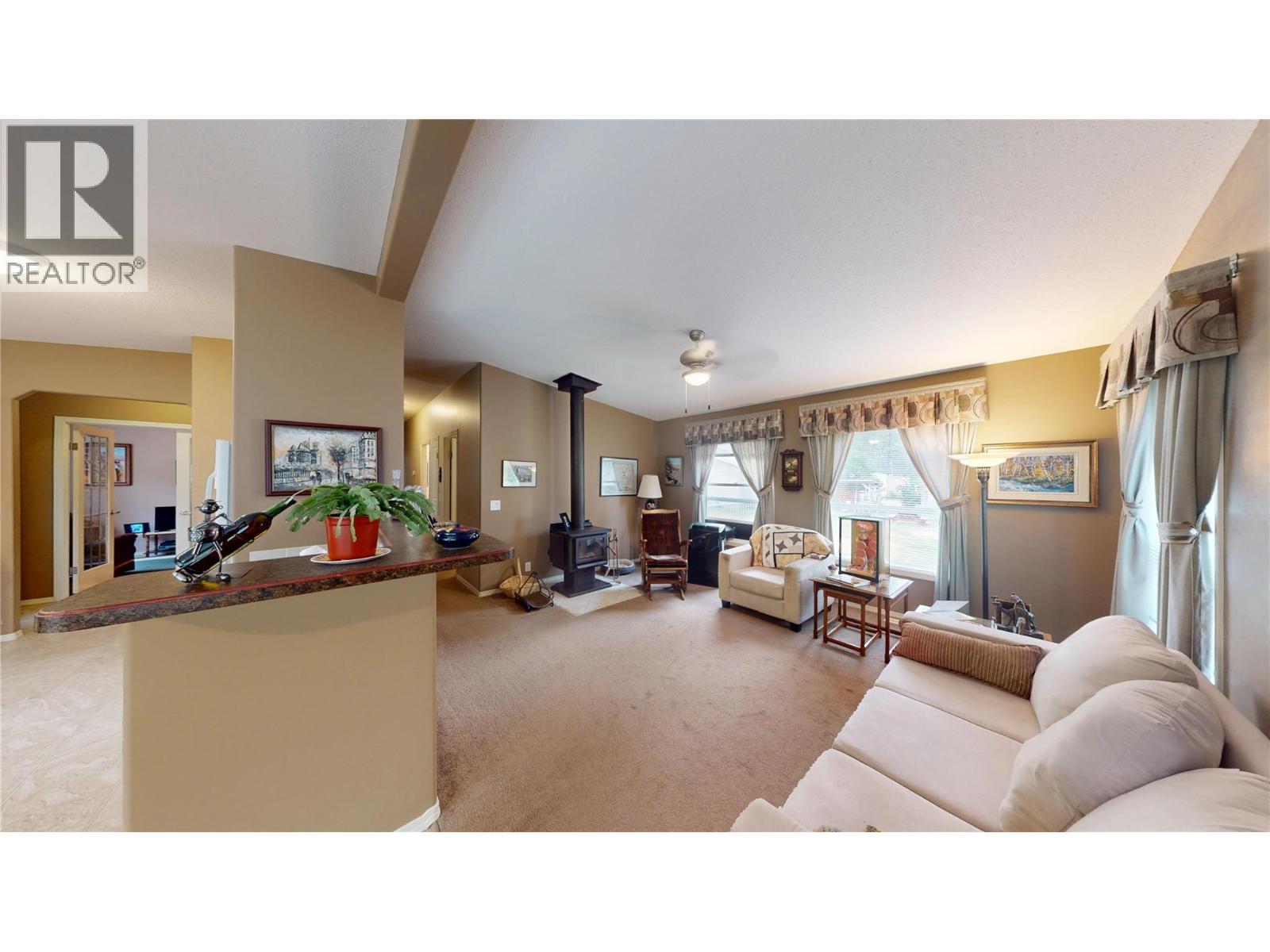 6311 Ash Road, Wasa, British Columbia  V0B 2K0 - Photo 13 - 10396955