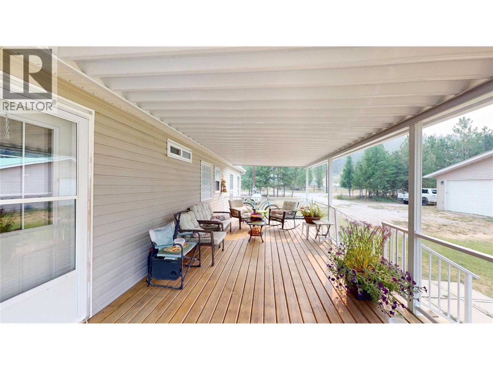 6311 Ash Road, Wasa, British Columbia  V0B 2K0 - Photo 27 - 10396955