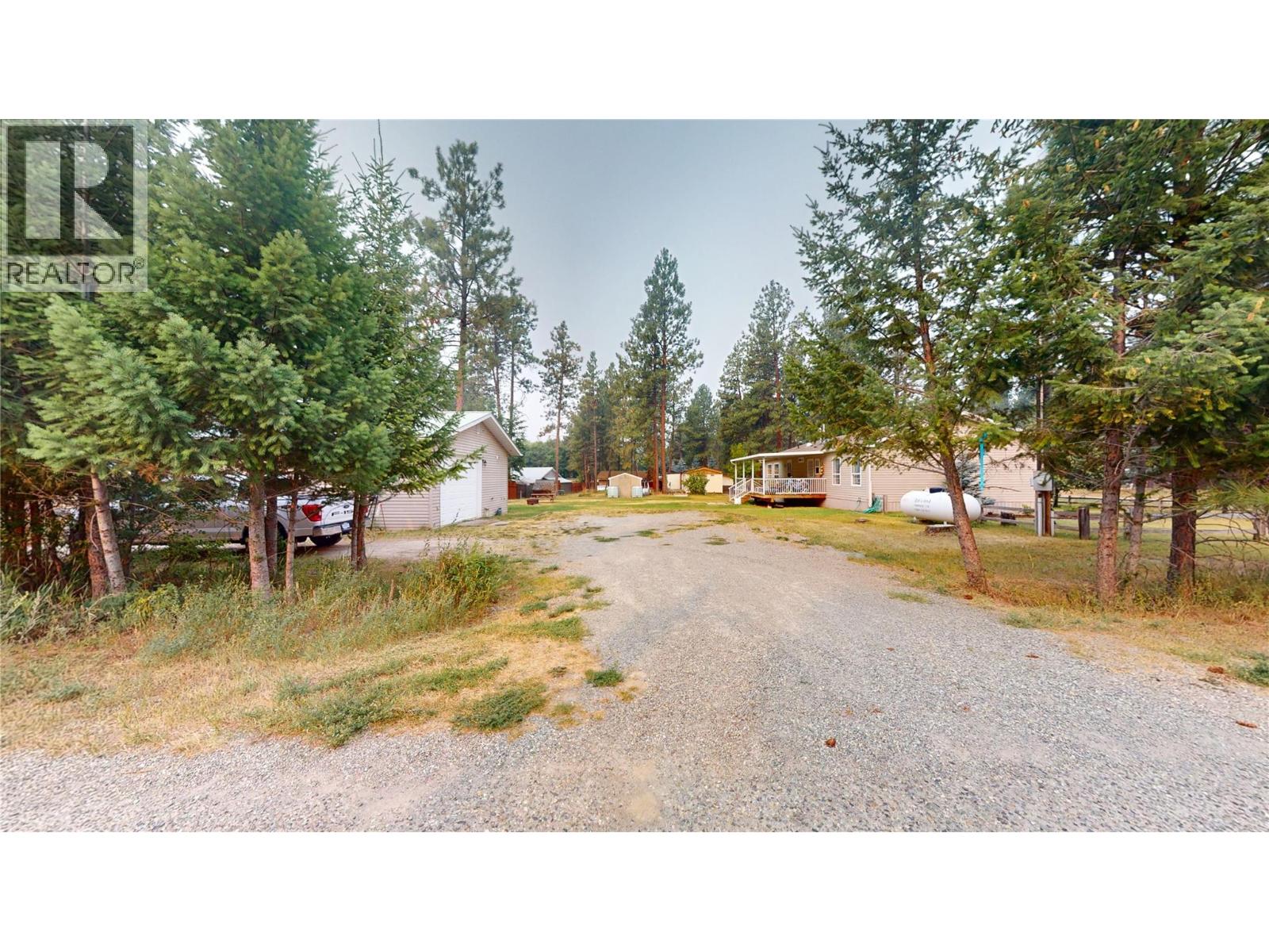 6311 Ash Road, Wasa, British Columbia  V0B 2K0 - Photo 33 - 10396955