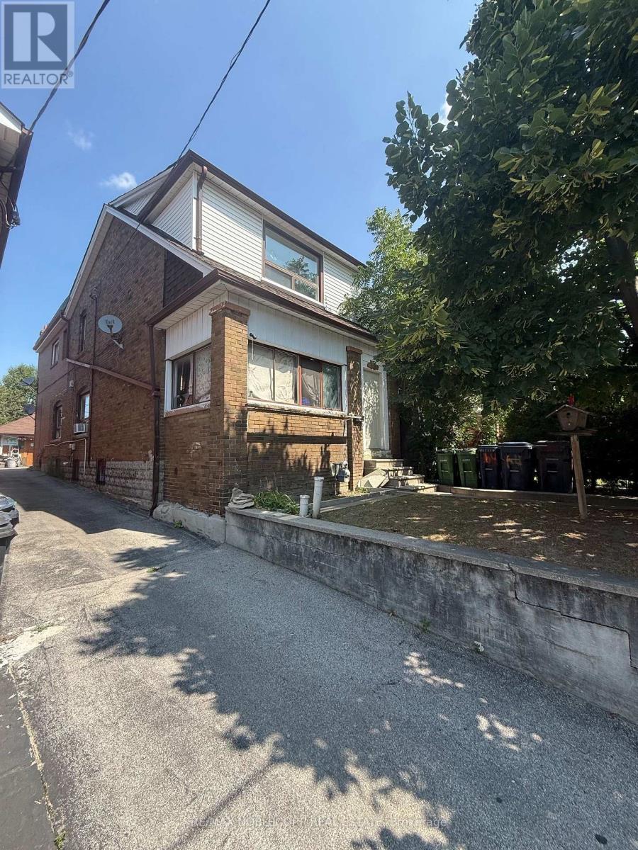 64 ASHBURNHAM ROAD, Toronto, Ontario