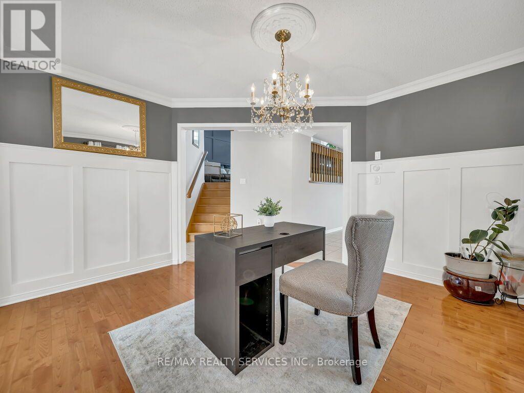 32 Brentcliff Drive, Brampton, Ontario  L7A 2N1 - Photo 10 - W13657908