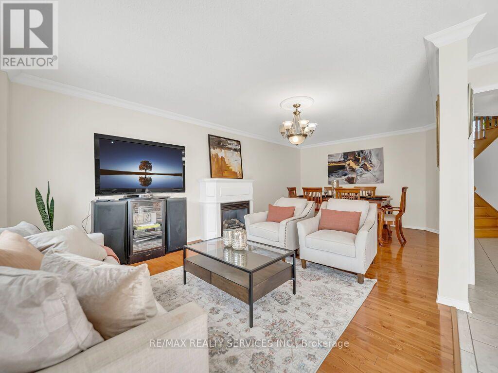 32 Brentcliff Drive, Brampton, Ontario  L7A 2N1 - Photo 11 - W13657908