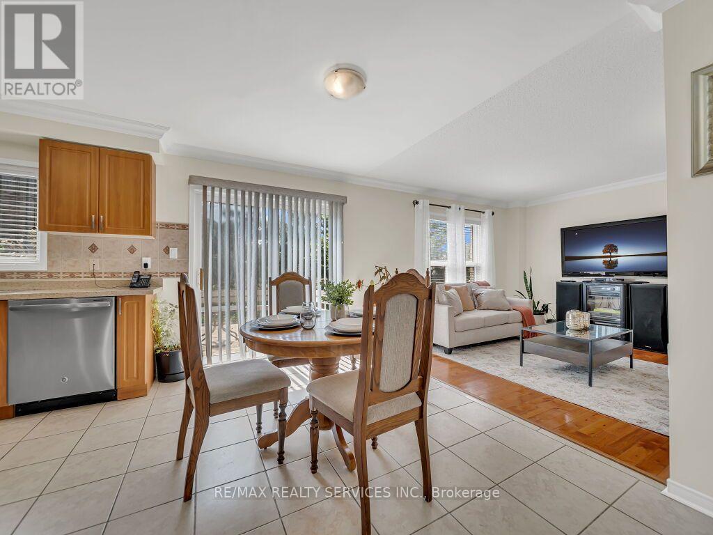32 Brentcliff Drive, Brampton, Ontario  L7A 2N1 - Photo 16 - W13657908