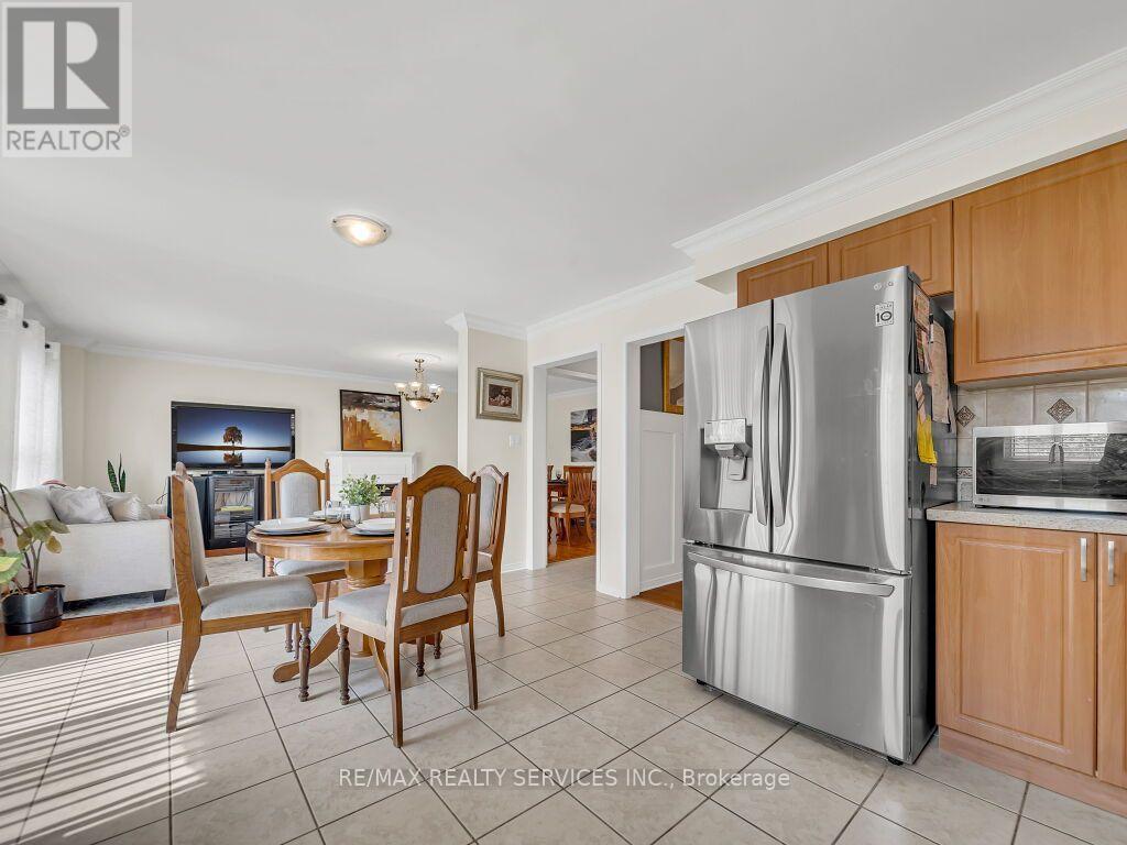 32 Brentcliff Drive, Brampton, Ontario  L7A 2N1 - Photo 17 - W13657908
