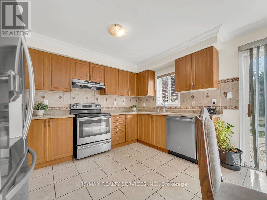 32 Brentcliff Drive, Brampton, Ontario  L7A 2N1 - Photo 19 - W13657908