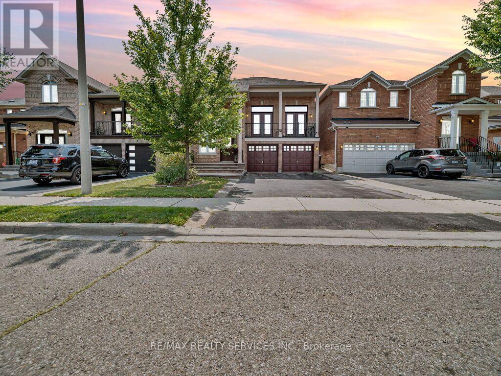 32 Brentcliff Drive, Brampton, Ontario  L7A 2N1 - Photo 3 - W13657908