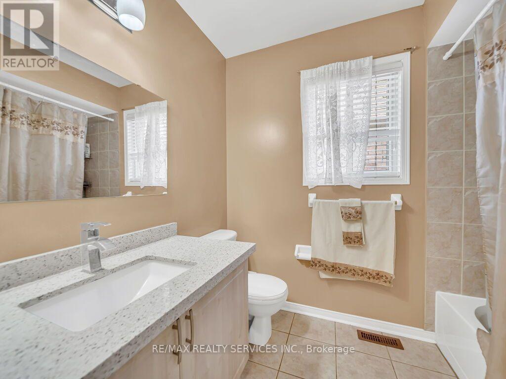32 Brentcliff Drive, Brampton, Ontario  L7A 2N1 - Photo 38 - W13657908