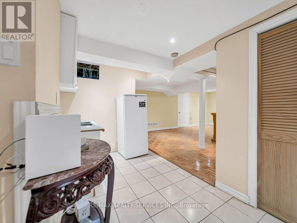 32 Brentcliff Drive, Brampton, Ontario  L7A 2N1 - Photo 44 - W13657908