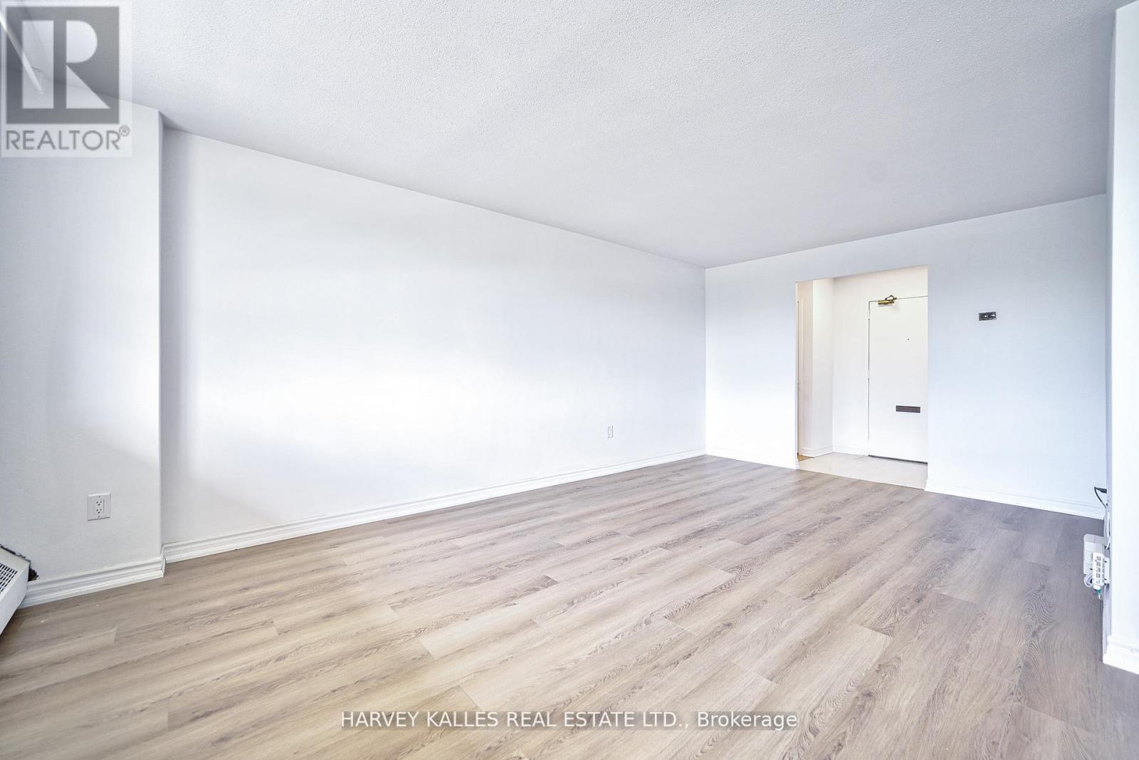 501 - 2000 SHEPPARD AVENUE W