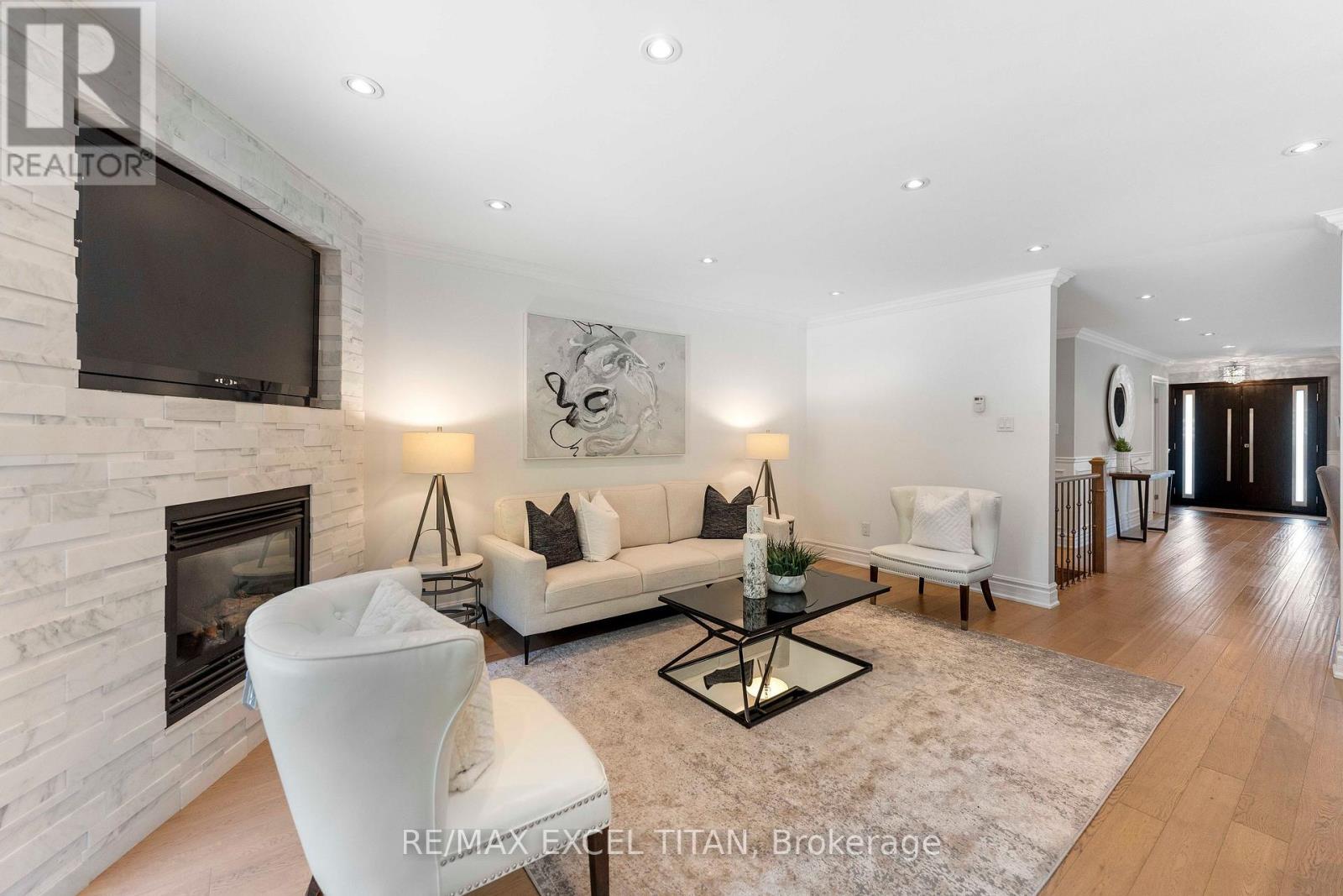 258 Glenway Circle, Newmarket, Ontario  L3Y 7S7 - Photo 13 - N13657838