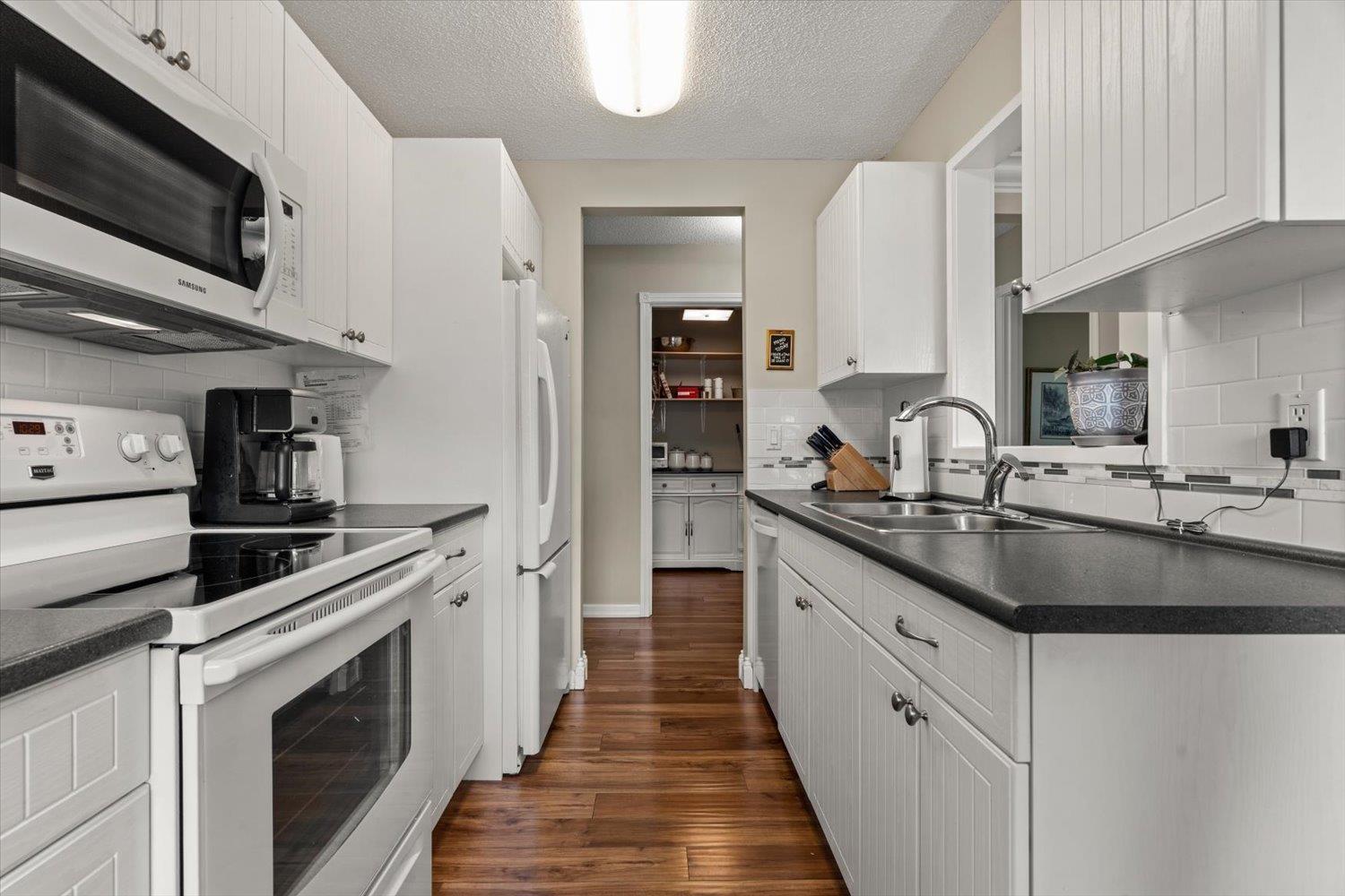 303 9425 Nowell Street, Chilliwack Proper East, Chilliwack, British Columbia  V2P 4X8 - Photo 4 - R3154085