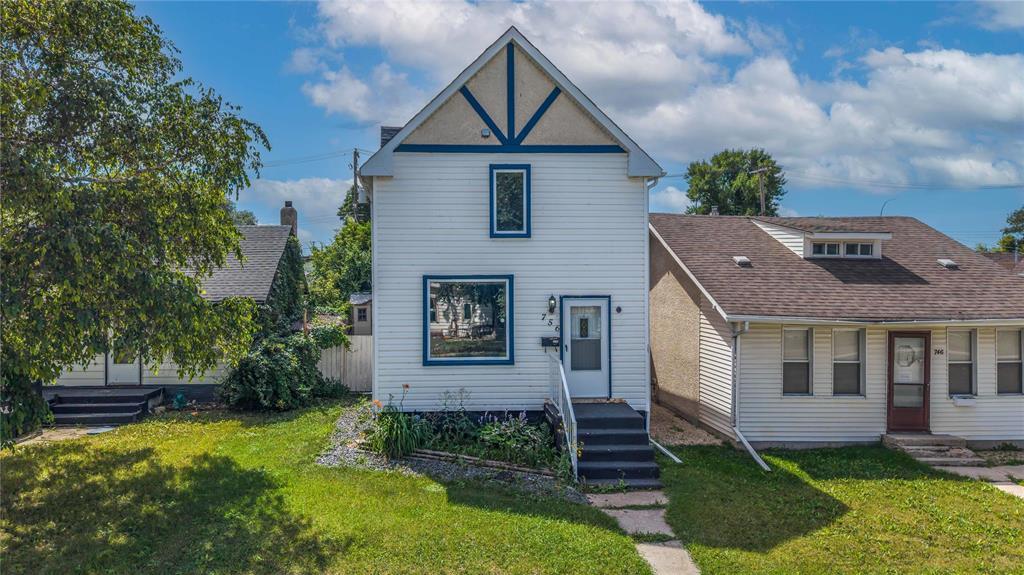 756 Mccalman Avenue, Winnipeg, Manitoba R2L 1G7 - Photo 0 - 202619979