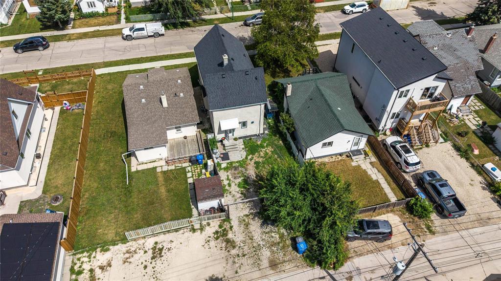 756 Mccalman Avenue, Winnipeg, Manitoba R2L 1G7 - Photo 39 - 202619979