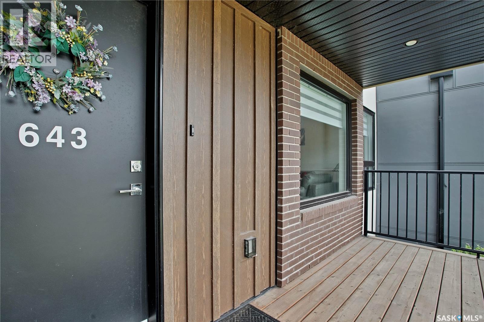 643 Evergreen Boulevard, Saskatoon, Saskatchewan  S7W 0L1 - Photo 2 - SK045129