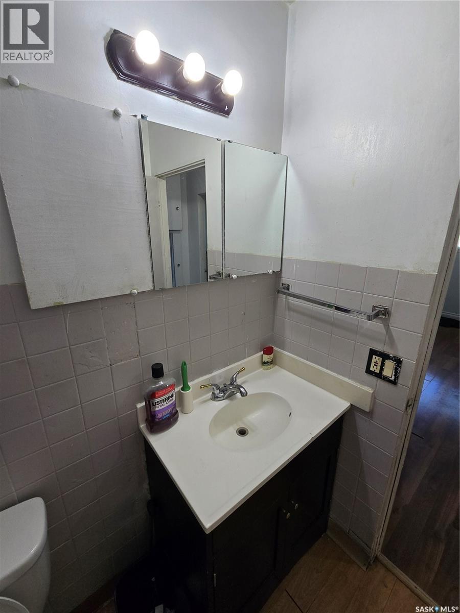 618 3rd Street Se, Weyburn, Saskatchewan  S4H 2E1 - Photo 18 - SK045123