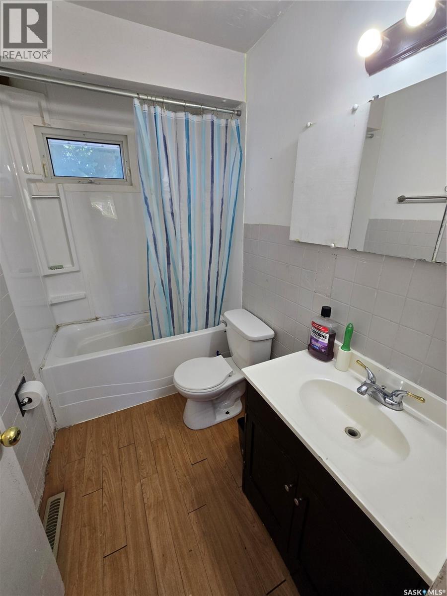 618 3rd Street Se, Weyburn, Saskatchewan  S4H 2E1 - Photo 19 - SK045123