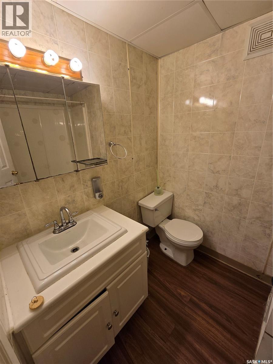 618 3rd Street Se, Weyburn, Saskatchewan  S4H 2E1 - Photo 36 - SK045123