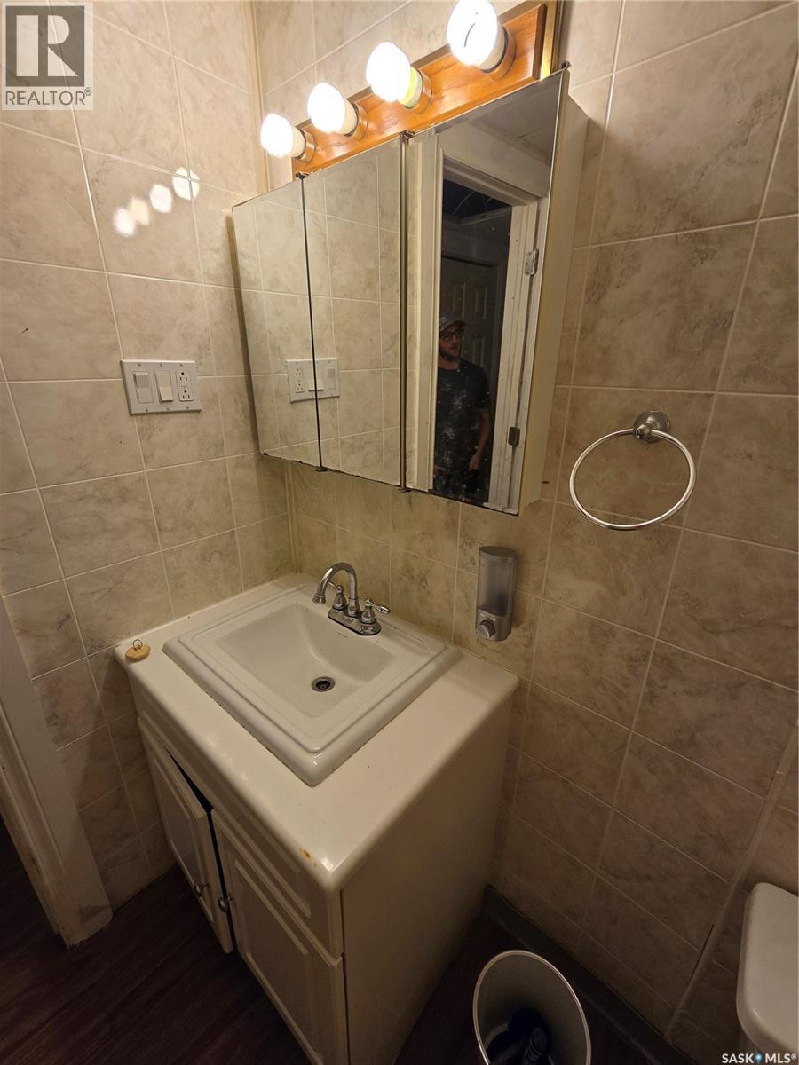 618 3rd Street Se, Weyburn, Saskatchewan  S4H 2E1 - Photo 37 - SK045123