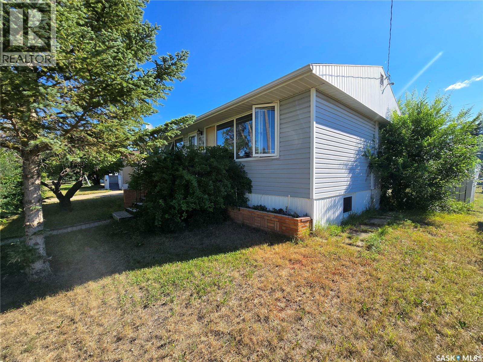 618 3rd Street Se, Weyburn, Saskatchewan  S4H 2E1 - Photo 39 - SK045123