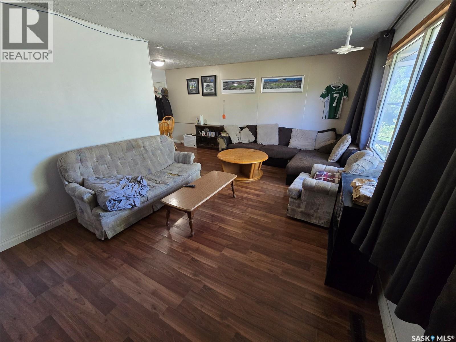 618 3rd Street Se, Weyburn, Saskatchewan  S4H 2E1 - Photo 6 - SK045123