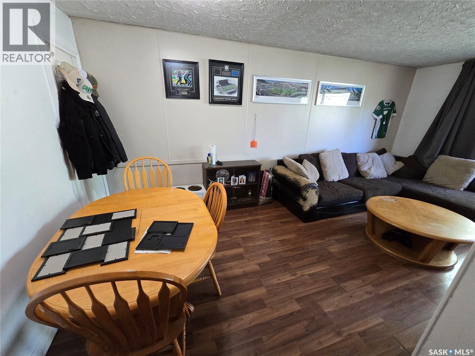618 3rd Street Se, Weyburn, Saskatchewan  S4H 2E1 - Photo 8 - SK045123