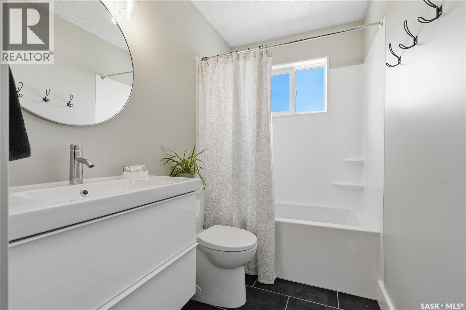 122 Montreal Avenue S, Saskatoon, Saskatchewan  S7M 3K8 - Photo 17 - SK045106
