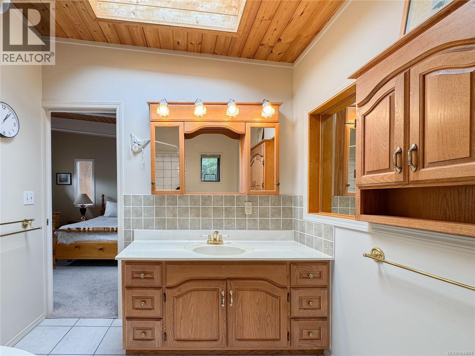 109 Malaspina Dr, Gabriola Island, British Columbia  V0R 1X1 - Photo 28 - 1044001