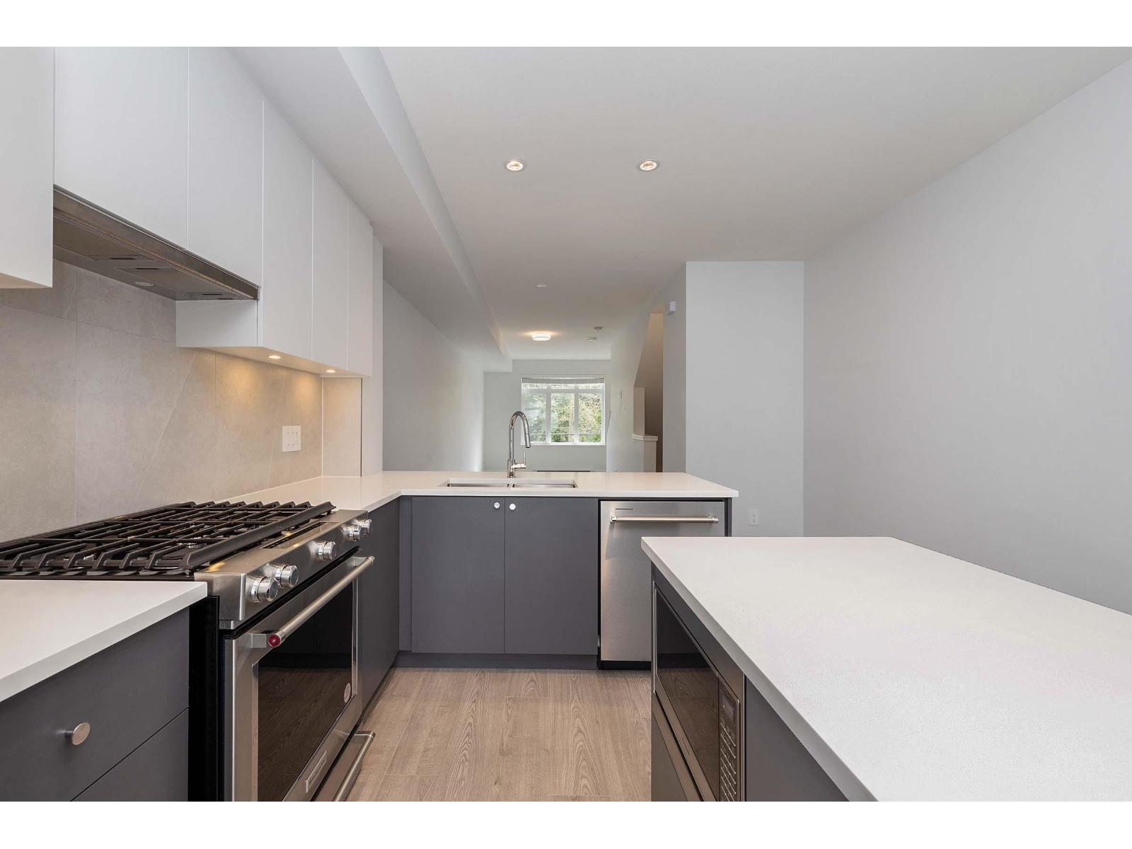 31 2070 Oak Meadows Drive, Surrey, British Columbia  V3Z 1J1 - Photo 10 - R3154049