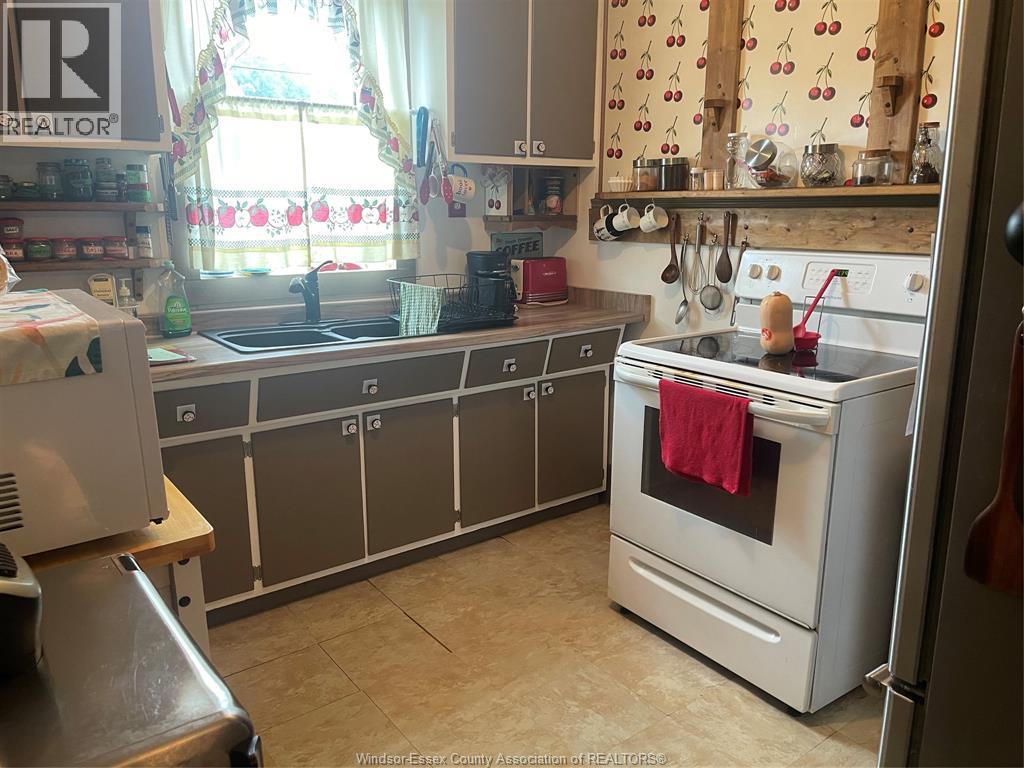382 Pine, Windsor, Ontario N9A 6E2 - Photo 7 - 26019346