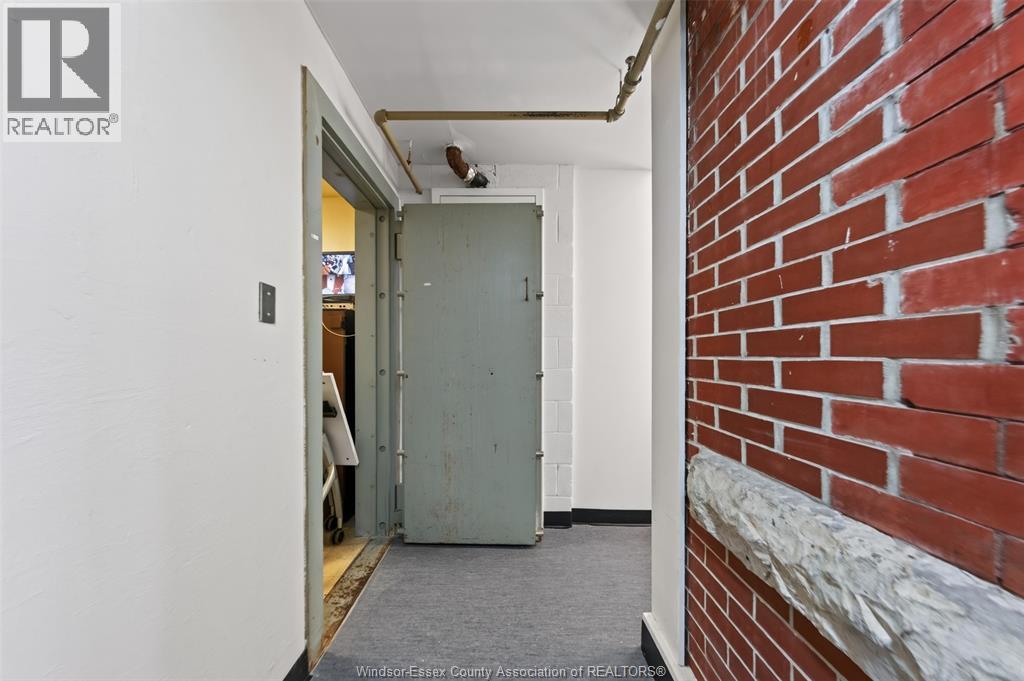 3201 Sandwich Street, Windsor, Ontario  N9C 1A9 - Photo 21 - 26019236