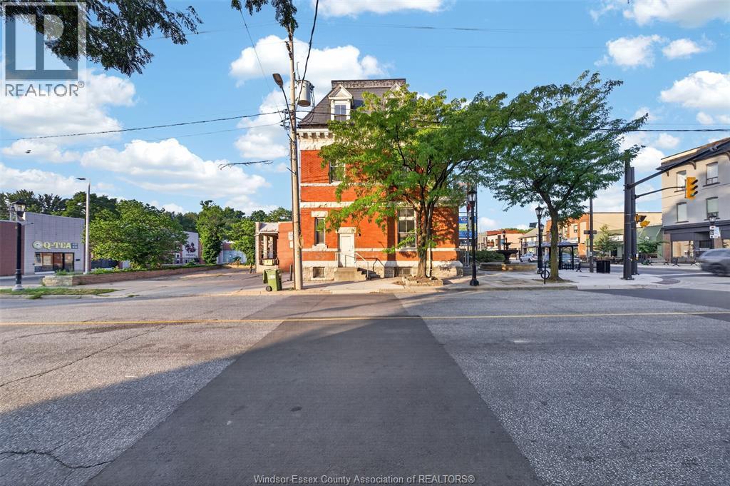 3201 Sandwich Street, Windsor, Ontario  N9C 1A9 - Photo 33 - 26019236