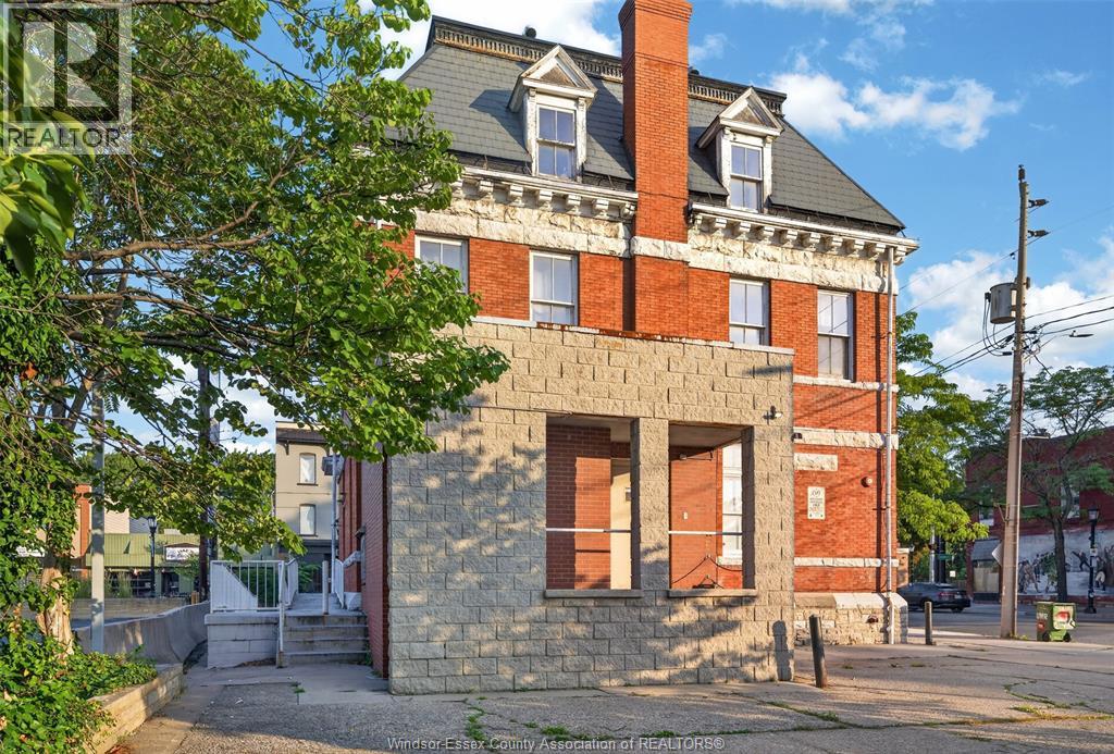 3201 Sandwich Street, Windsor, Ontario  N9C 1A9 - Photo 40 - 26019236
