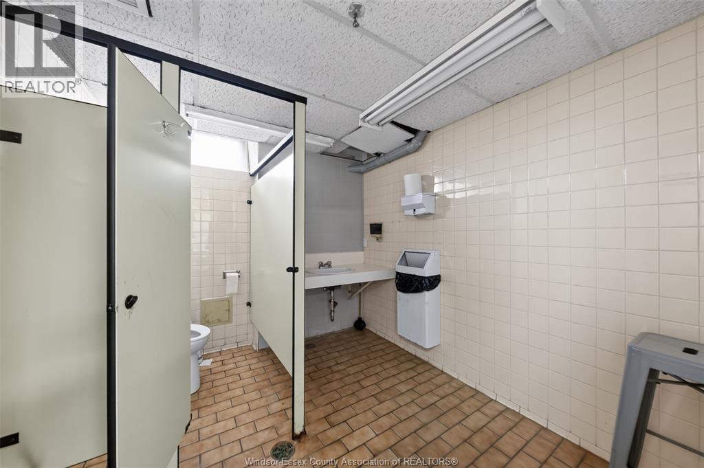 3201 Sandwich Street, Windsor, Ontario  N9C 1A9 - Photo 6 - 26019236
