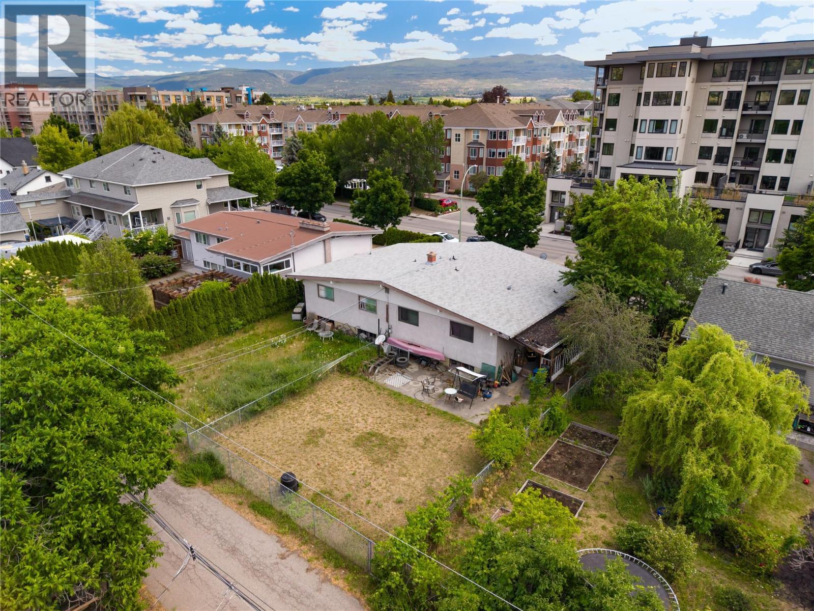 830-832 Leon Avenue, Kelowna, British Columbia  V1Y 6J8 - Photo 13 - 10391314