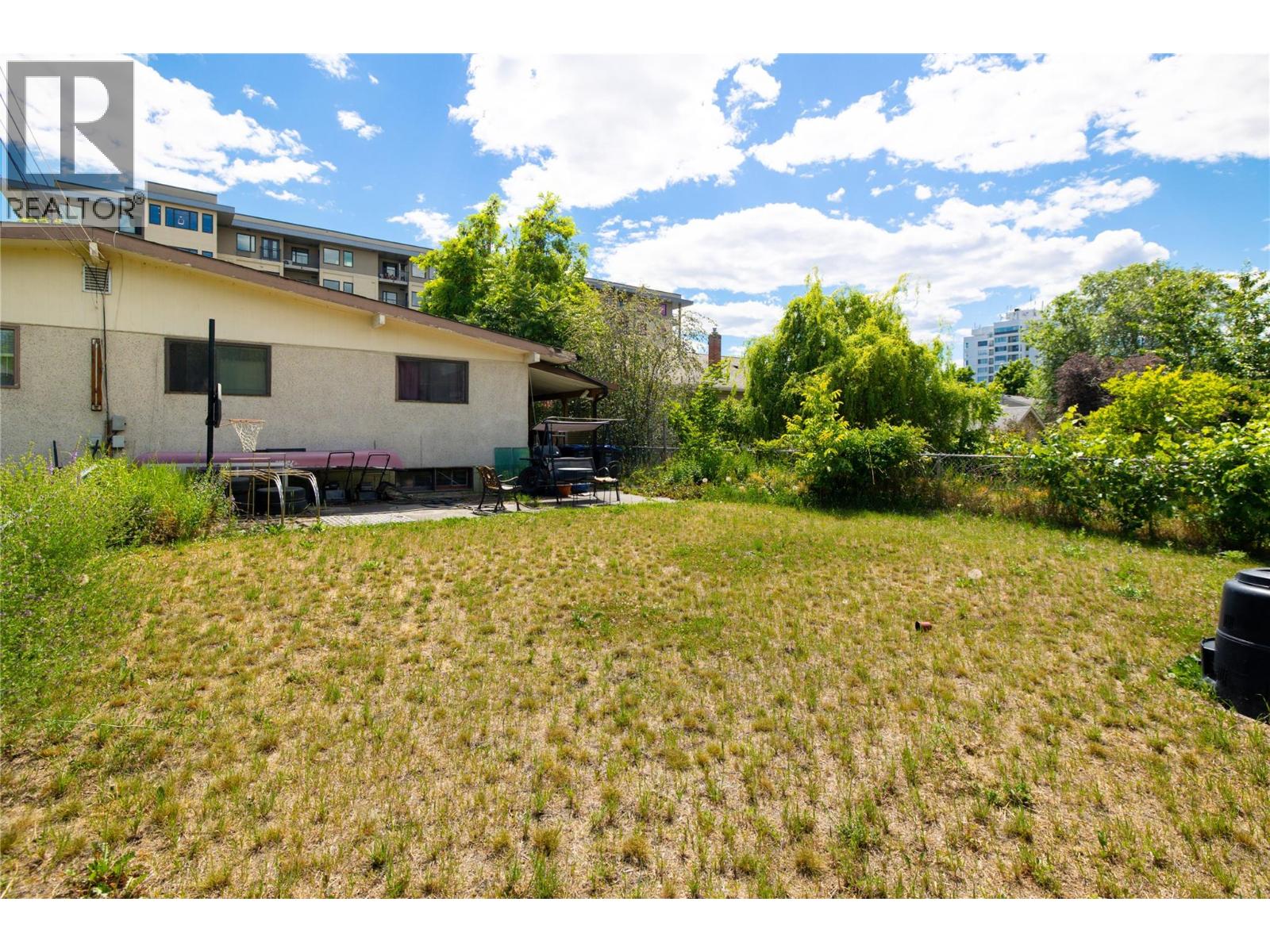 830-832 Leon Avenue, Kelowna, British Columbia  V1Y 6J8 - Photo 7 - 10391314