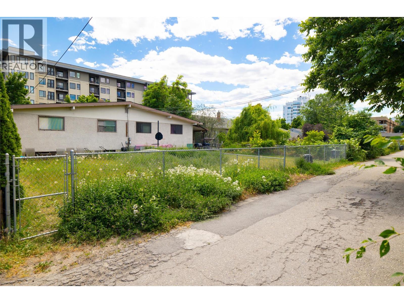 830-832 Leon Avenue, Kelowna, British Columbia  V1Y 6J8 - Photo 10 - 10391314
