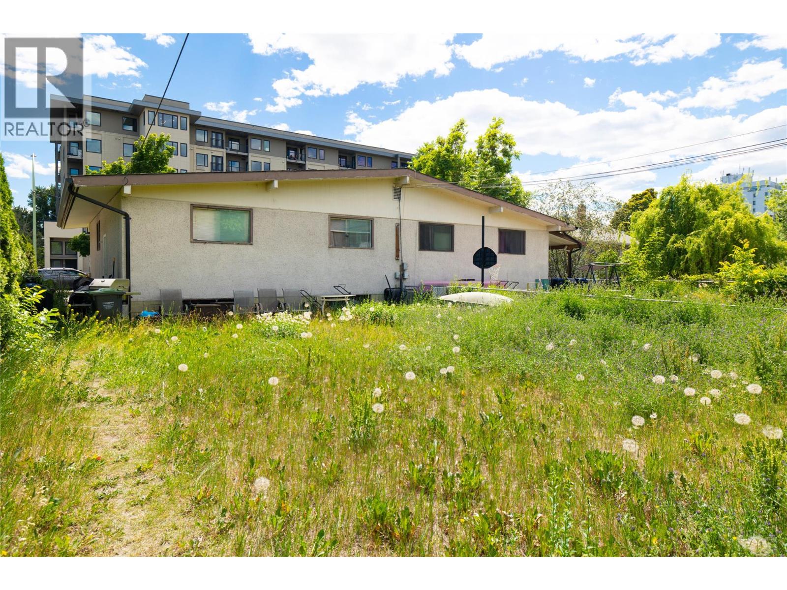 830-832 Leon Avenue, Kelowna, British Columbia  V1Y 6J8 - Photo 9 - 10391314