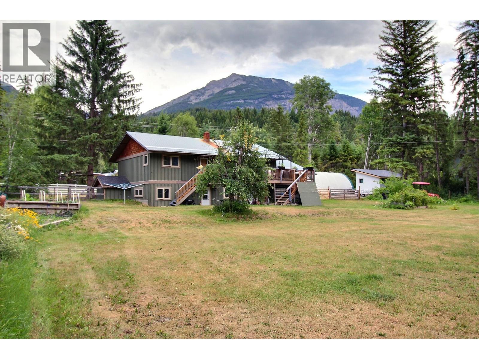 1242 Horse Creek Road S, Golden, British Columbia  V0A 1H7 - Photo 15 - 10395102