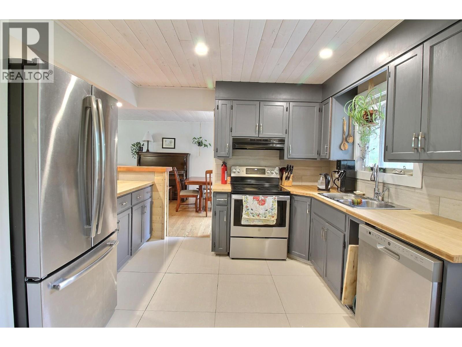 1242 Horse Creek Road S, Golden, British Columbia  V0A 1H7 - Photo 4 - 10395102
