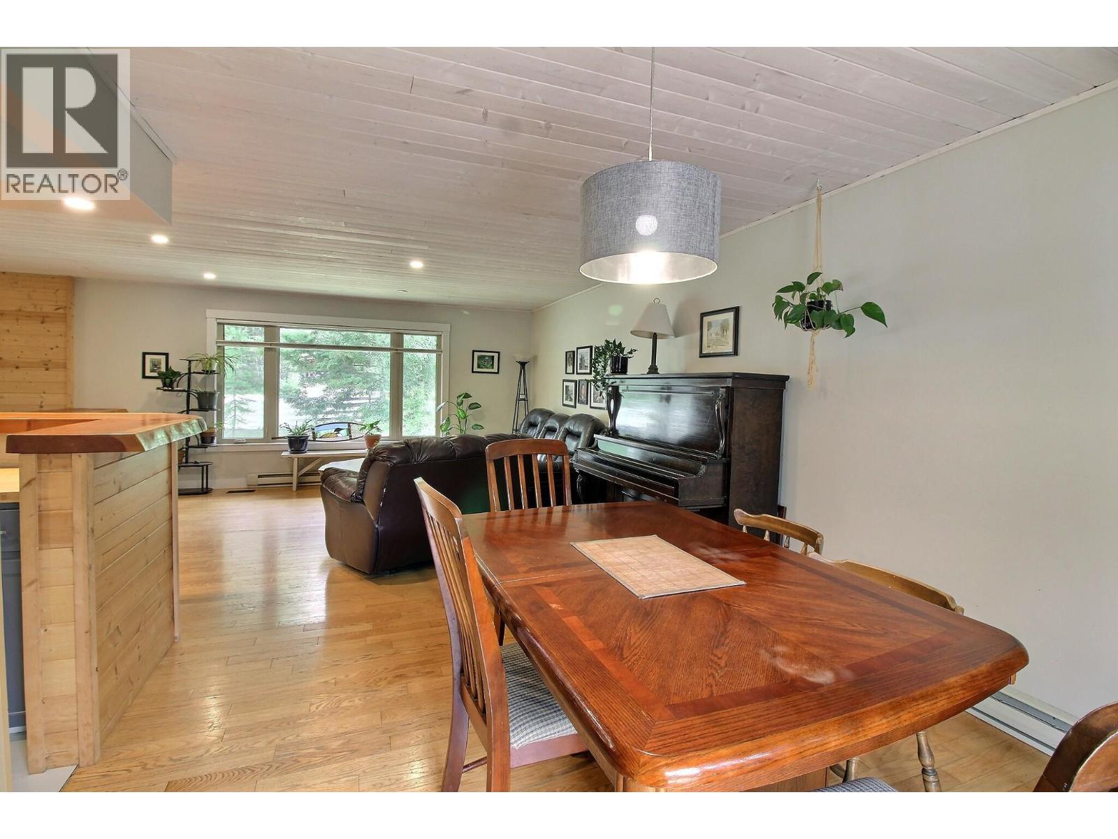 1242 Horse Creek Road S, Golden, British Columbia  V0A 1H7 - Photo 6 - 10395102