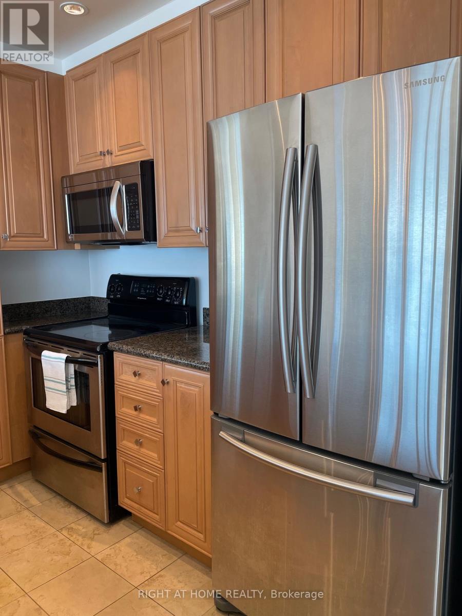 3511 - 208 Queens Quay W, Toronto, Ontario M5J 2Y5 - Photo 4 - C13642342