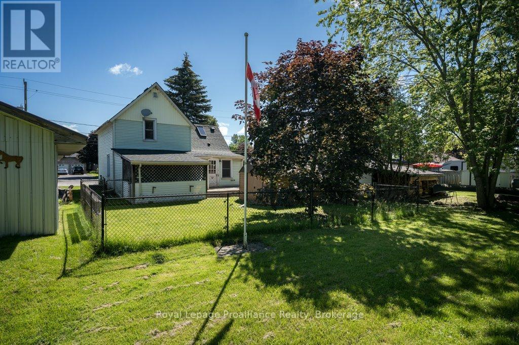 217 North Trent Street, Quinte West, Ontario  K0K 2C0 - Photo 37 - X13482654