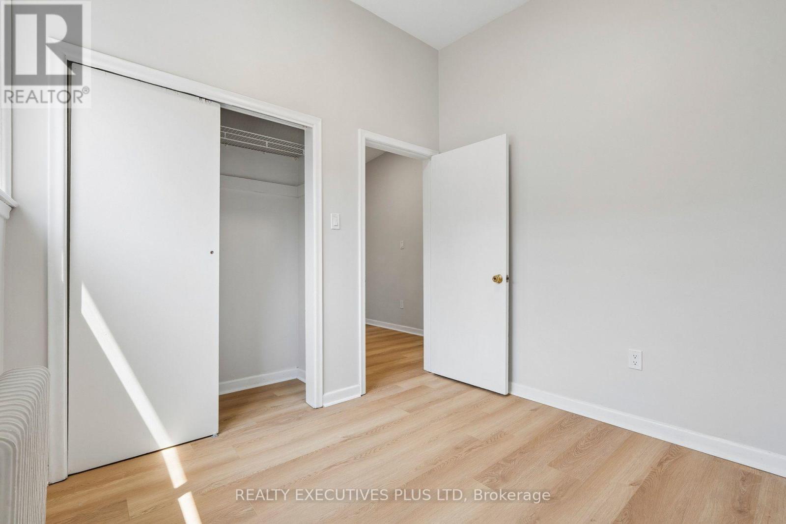 74 Calstock Drive, Toronto, Ontario  M9V 1H2 - Photo 30 - W13628480
