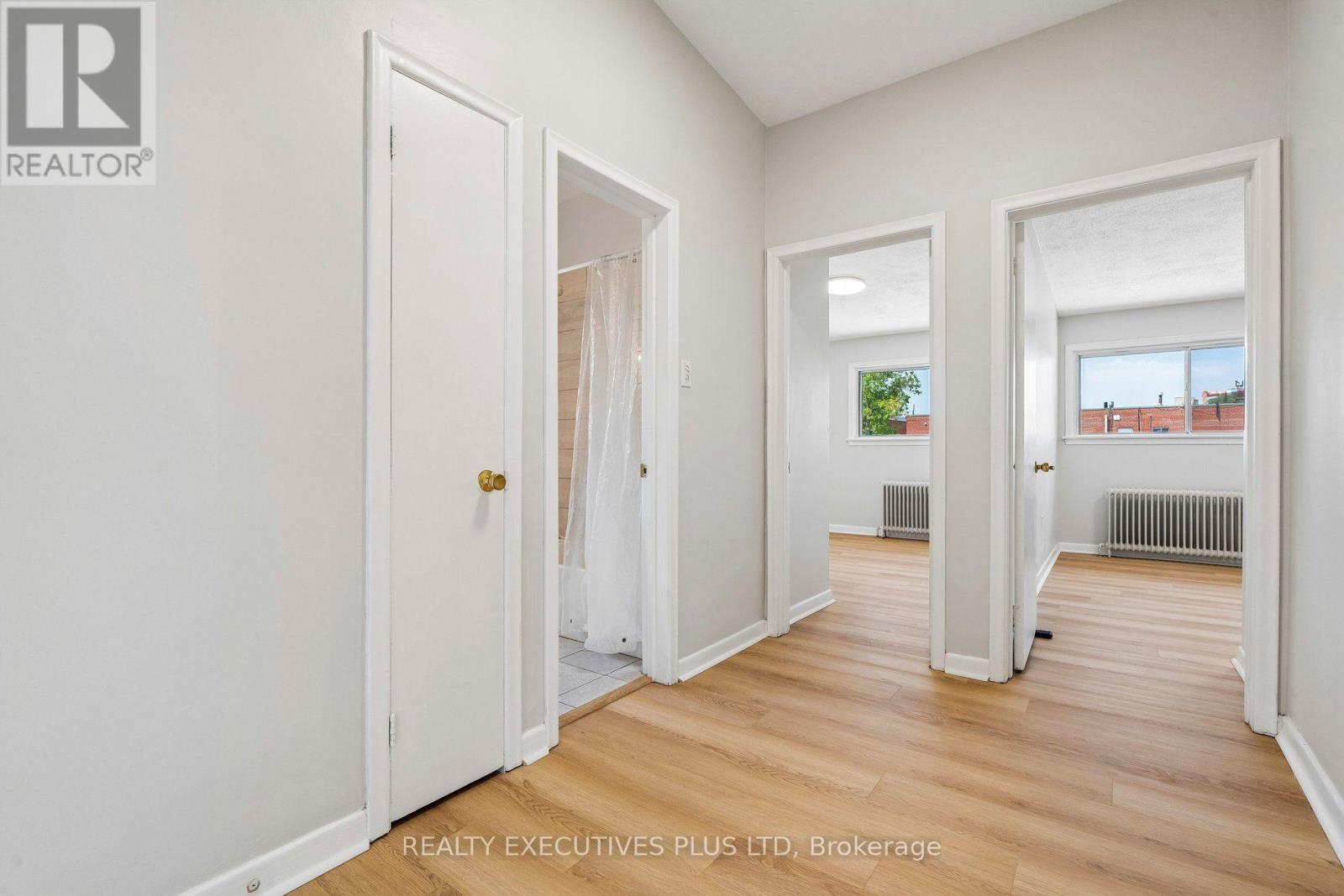74 Calstock Drive, Toronto, Ontario  M9V 1H2 - Photo 21 - W13628480