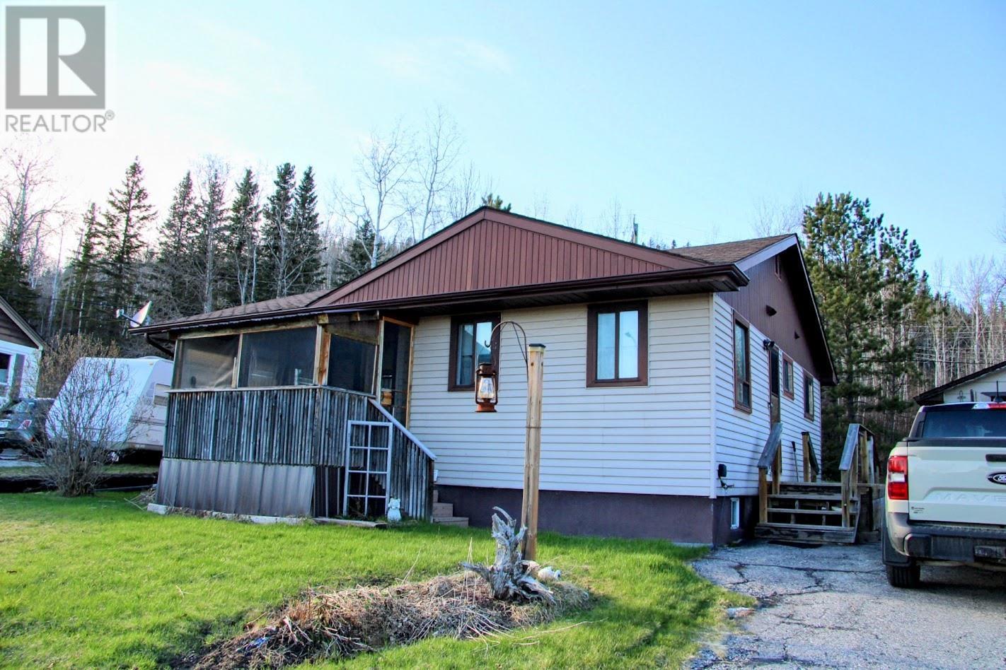 9 Swallow Dr, Manitouwadge, Ontario  P0T 2C0 - Photo 1 - TB2601150