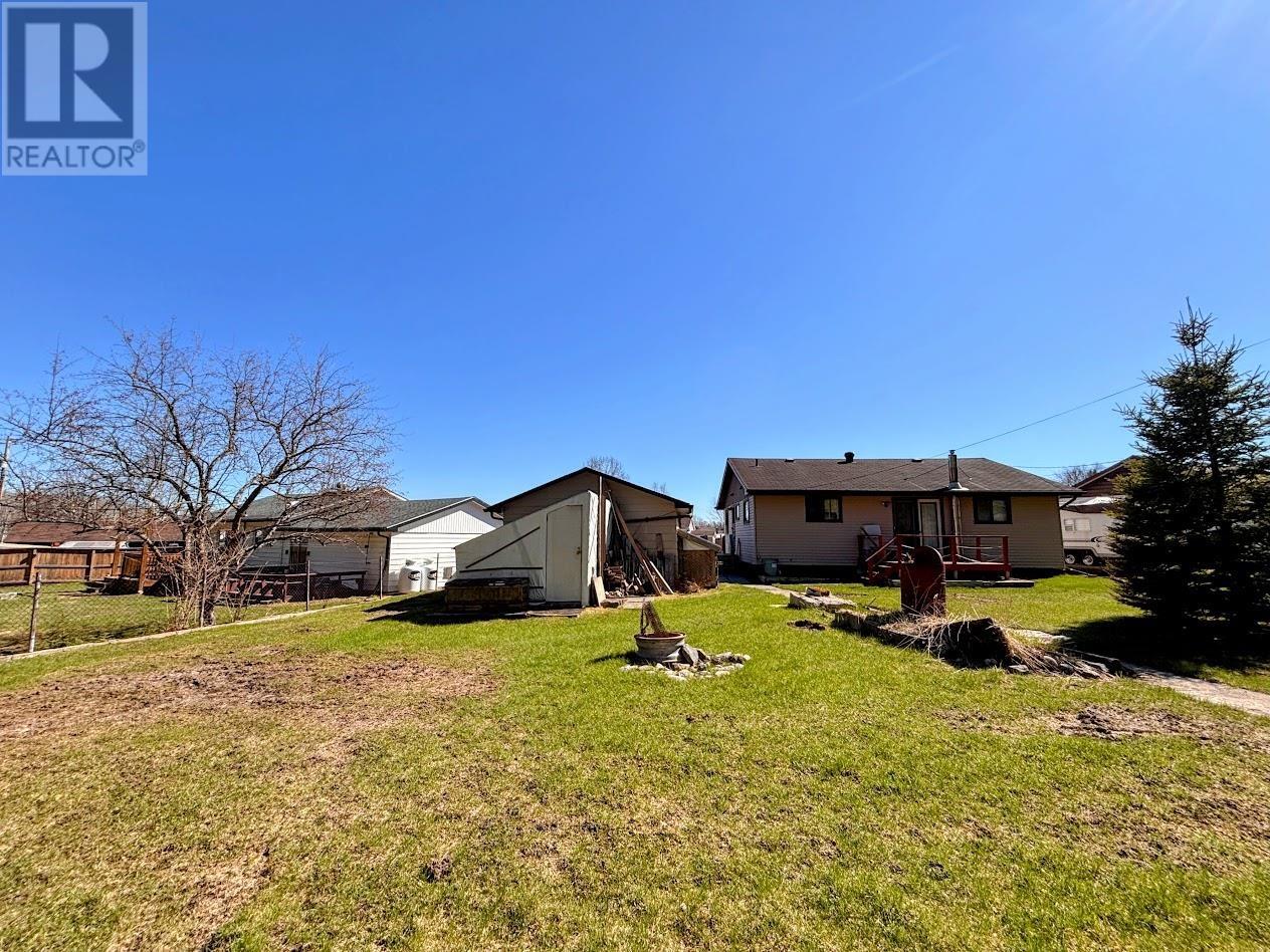9 Swallow Dr, Manitouwadge, Ontario  P0T 2C0 - Photo 30 - TB2601150